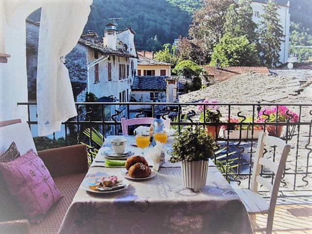 Bed and breakfast Bb Chiavenna Centro Storico Extérieur photo