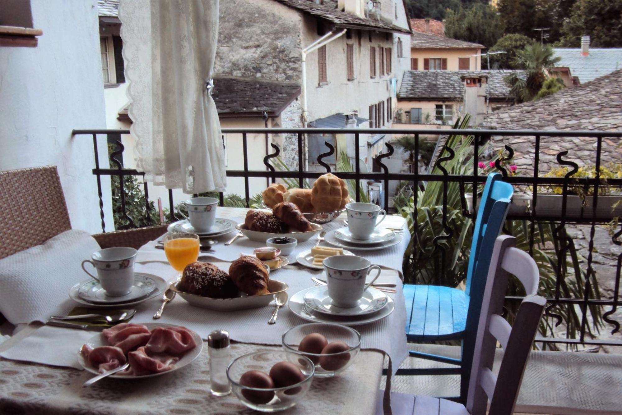 Bed and breakfast Bb Chiavenna Centro Storico Extérieur photo